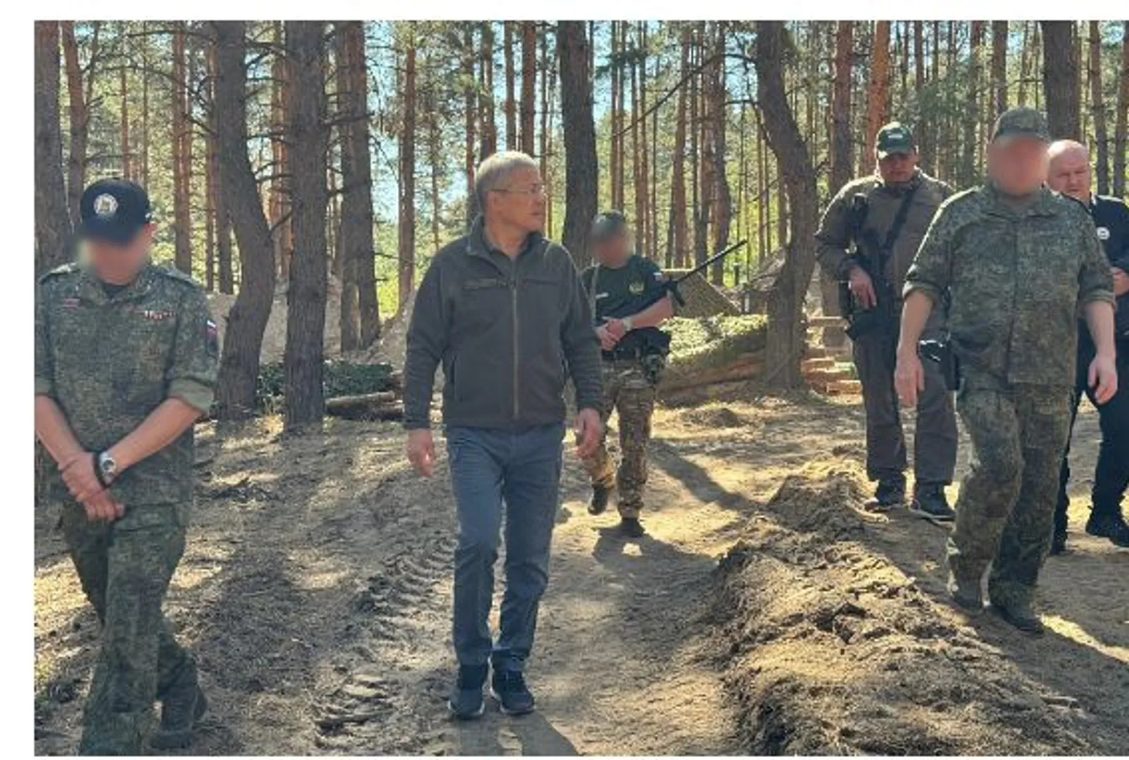 Радий Хабиров встретился на Донбассе с военнослужащими полка «Башкортостан»