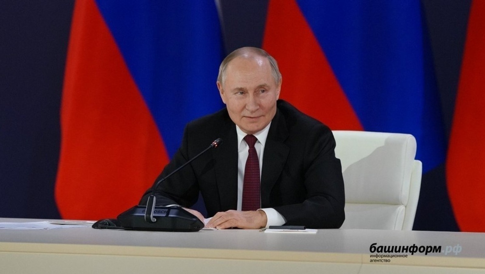 Владимир Путин объявил пасхальное перемирие