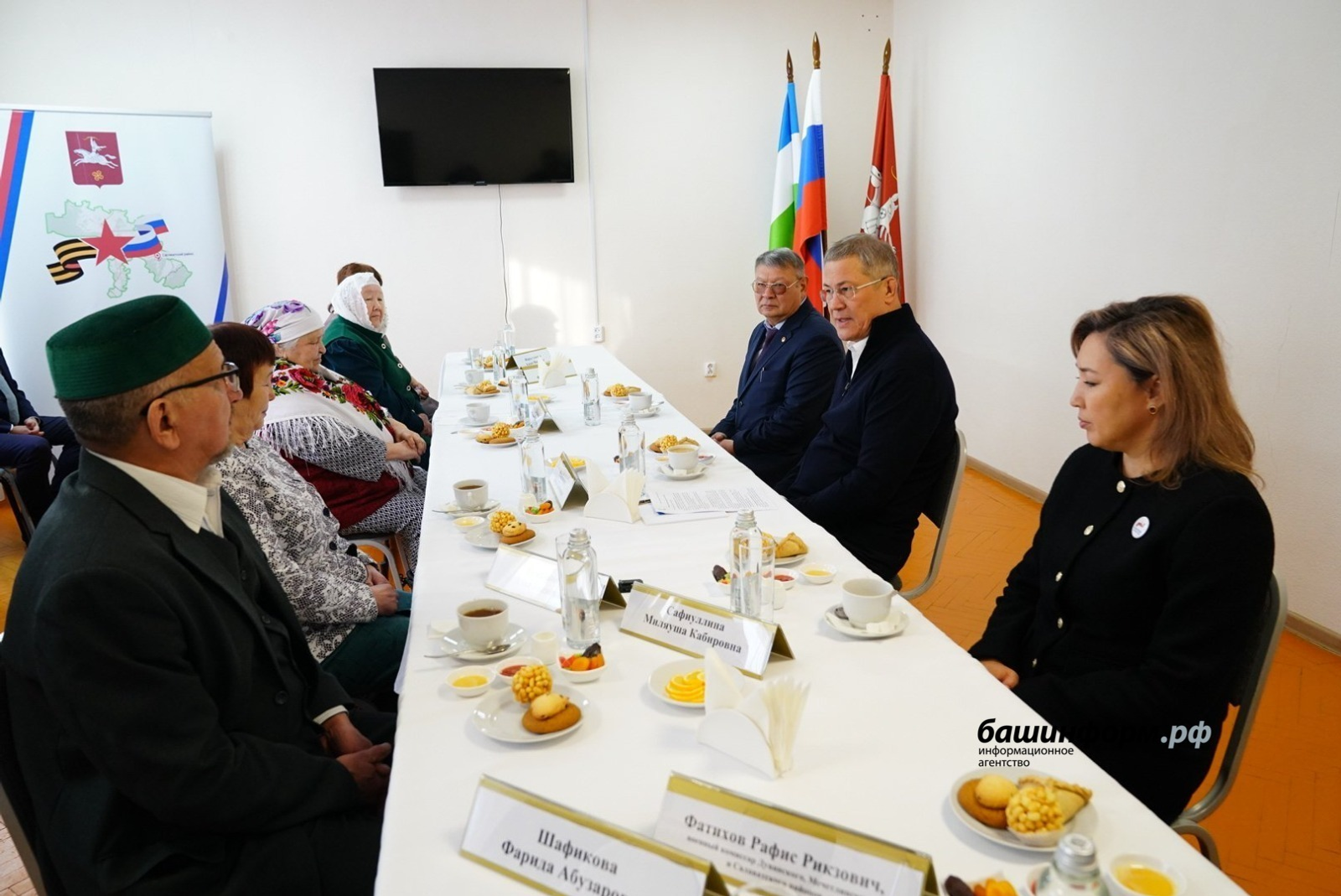 Радий Хабиров встретился с семьями погибших участников СВО в селе Малояз