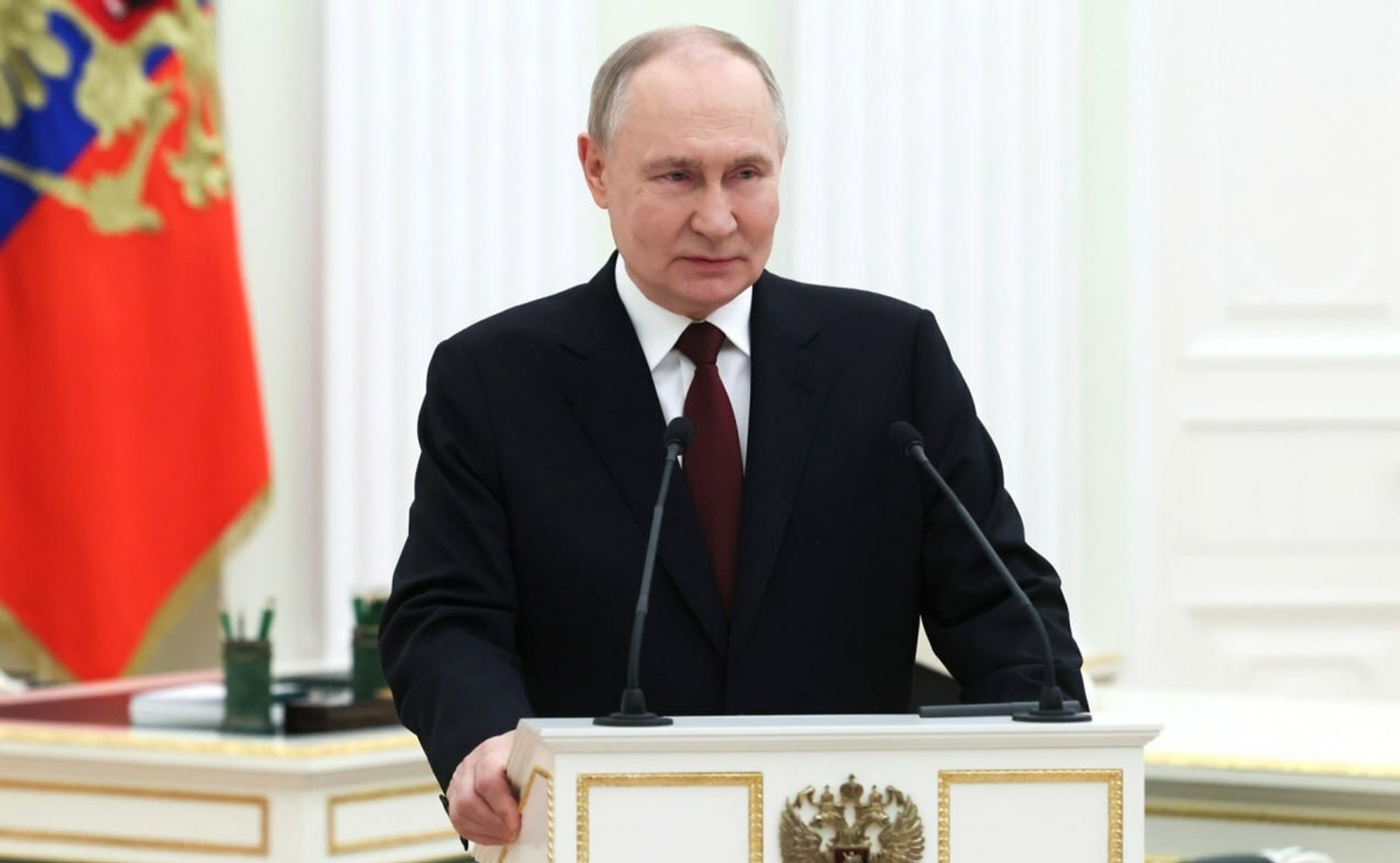 Президент России Владимир Путин наградил почётным званием профессора из Уфы