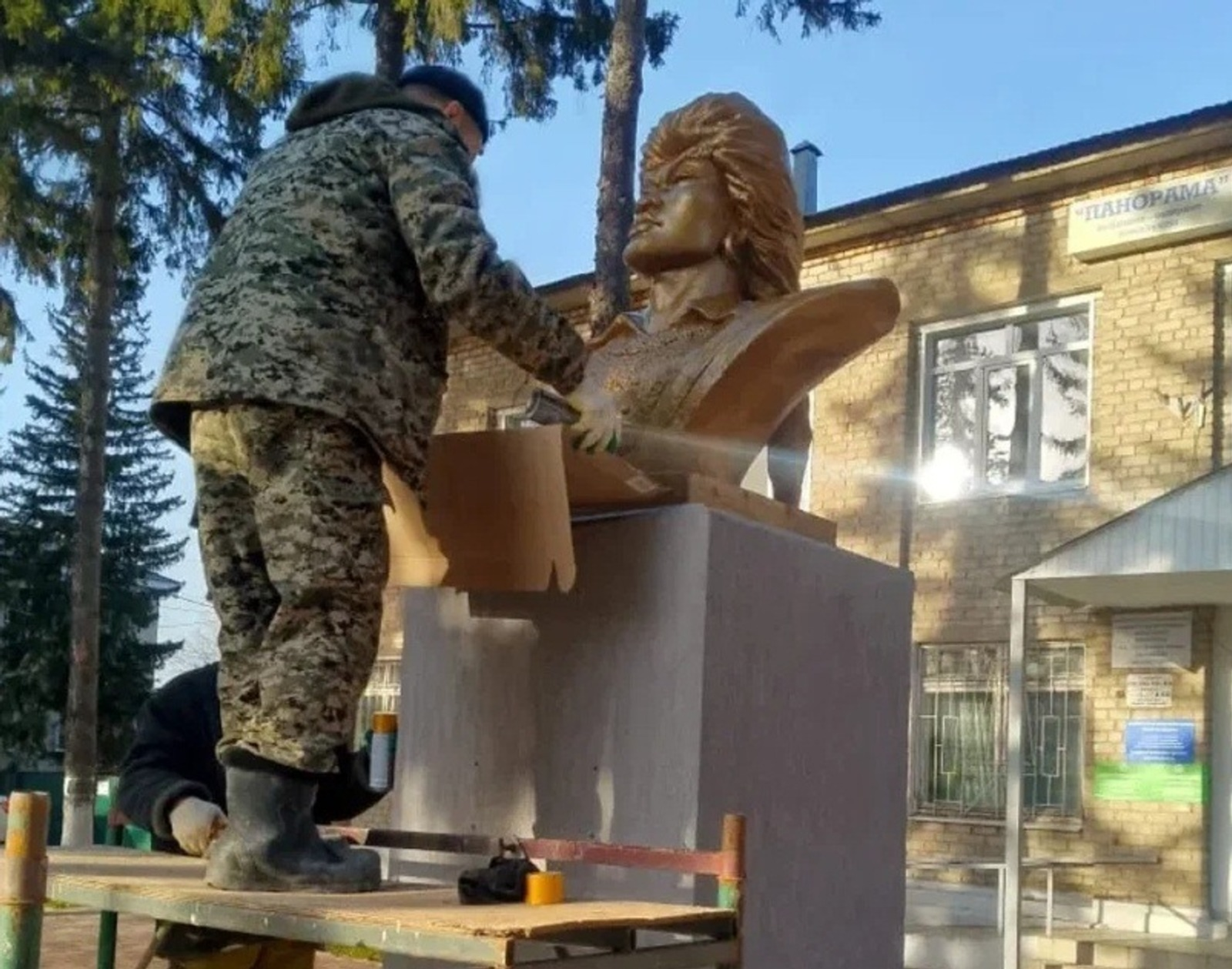 В Башкирии обновили памятник Салавату Юлаев