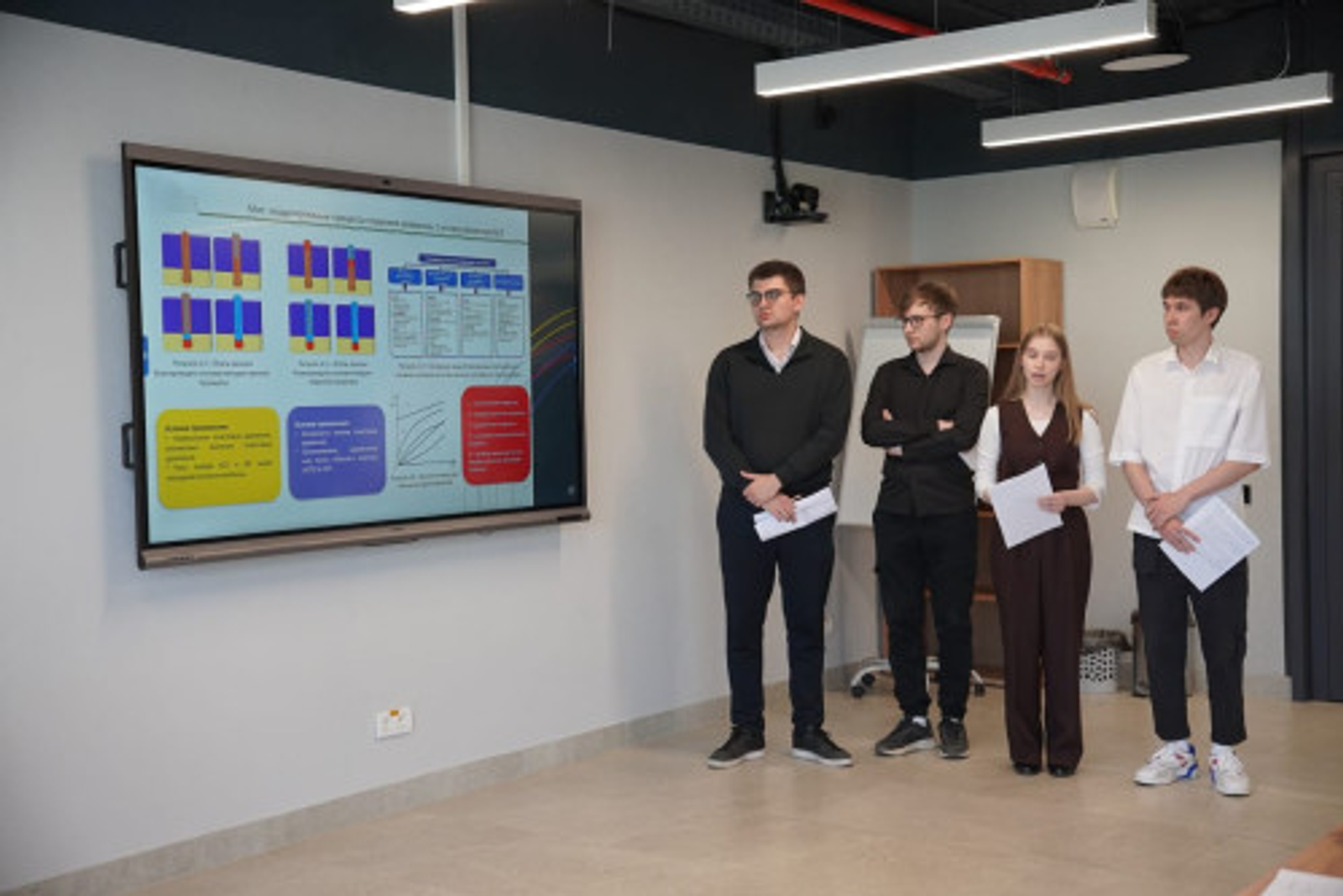 Первые магистры Евразийской политехнической школы защитились в Межвузовском