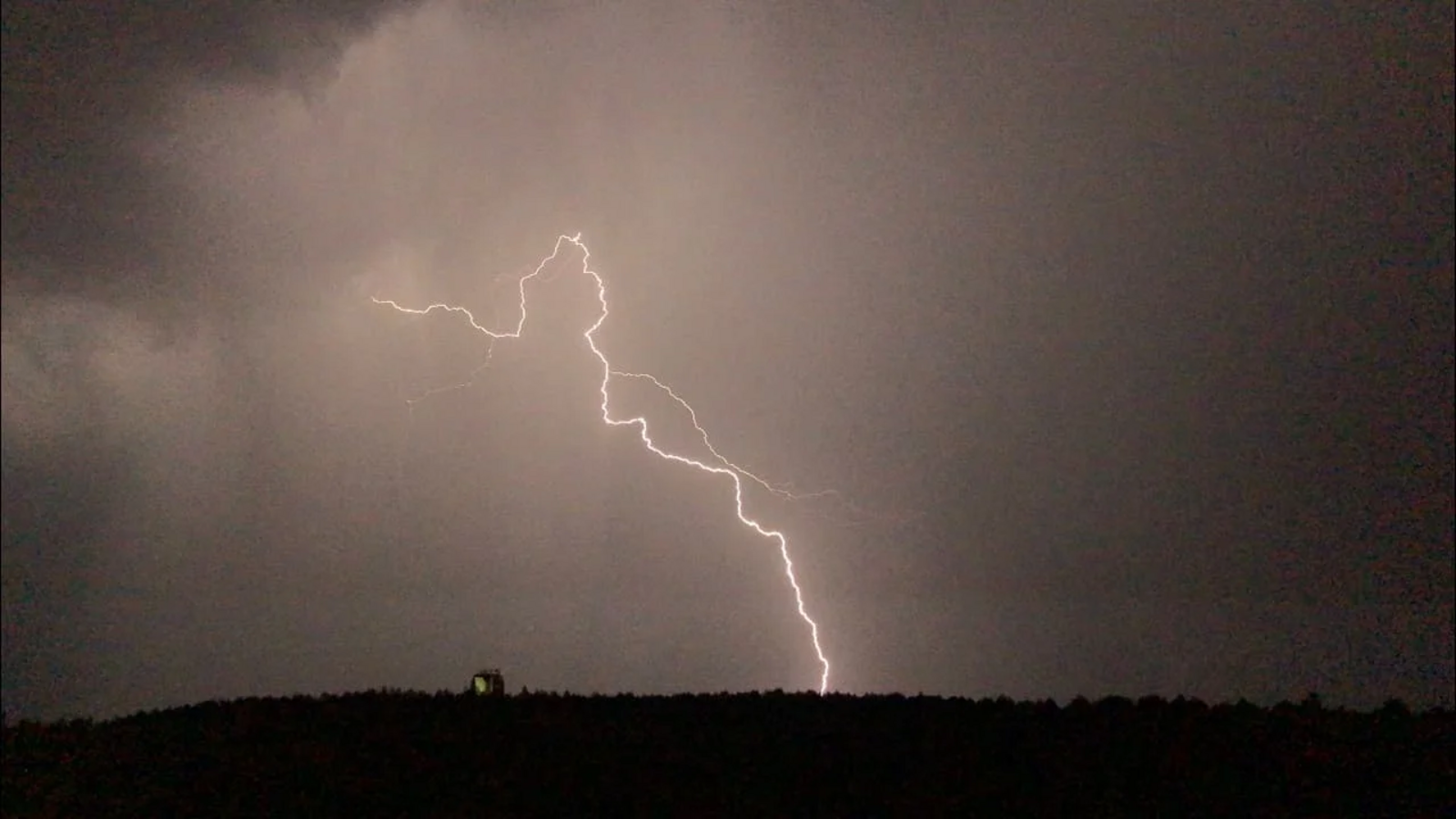 На Башкирию надвигаются грозы
