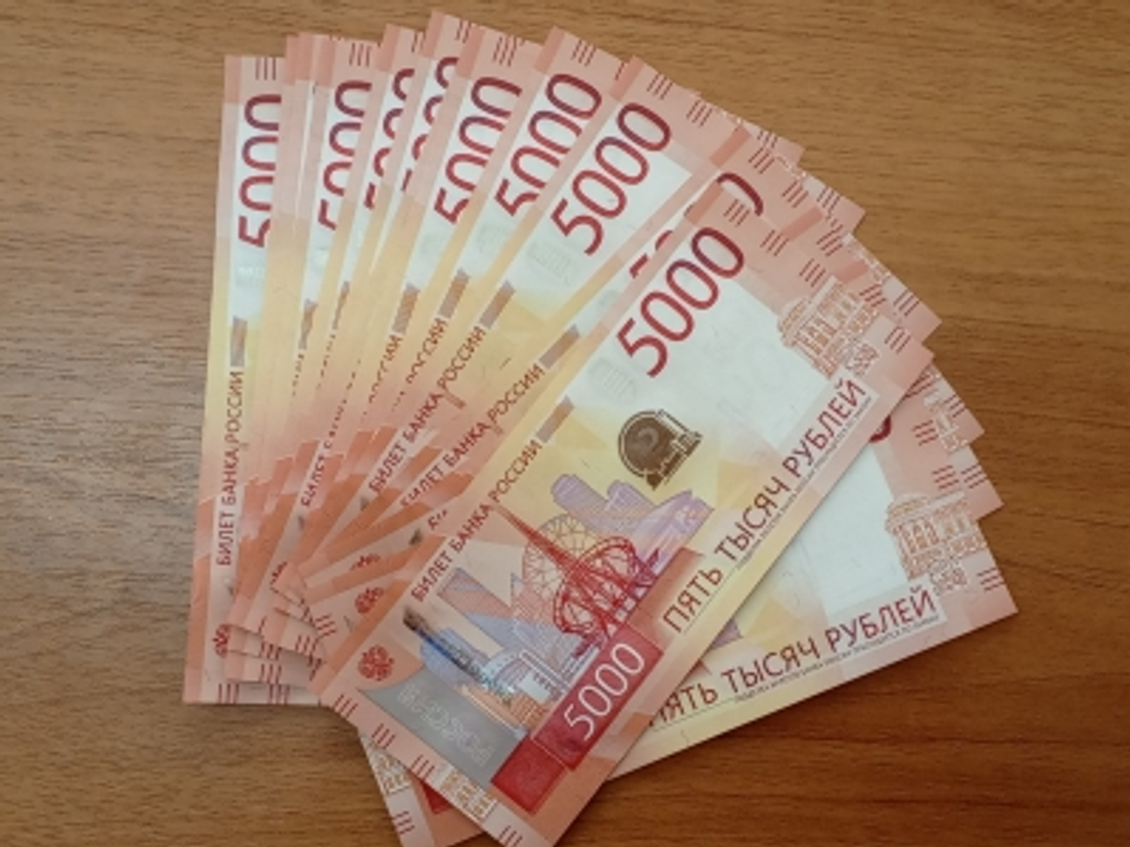 Кому повысят пенсии в мае