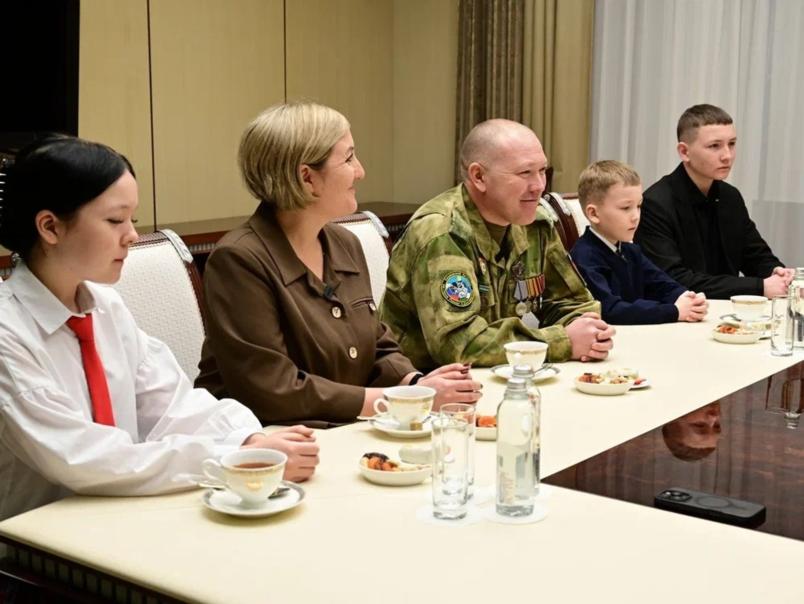 Радий Хабиров встретился с семьёй бойца СВО