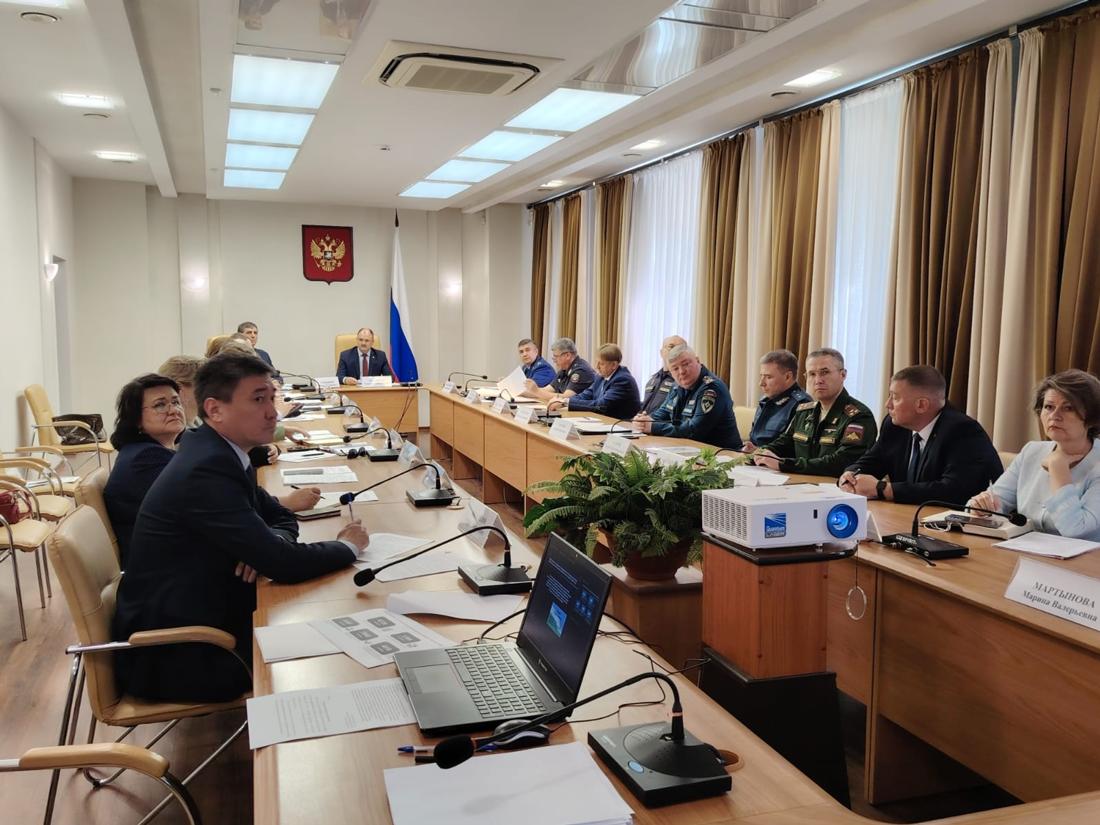 Помощь в поиске работы попросили почти две тысячи участников СВО