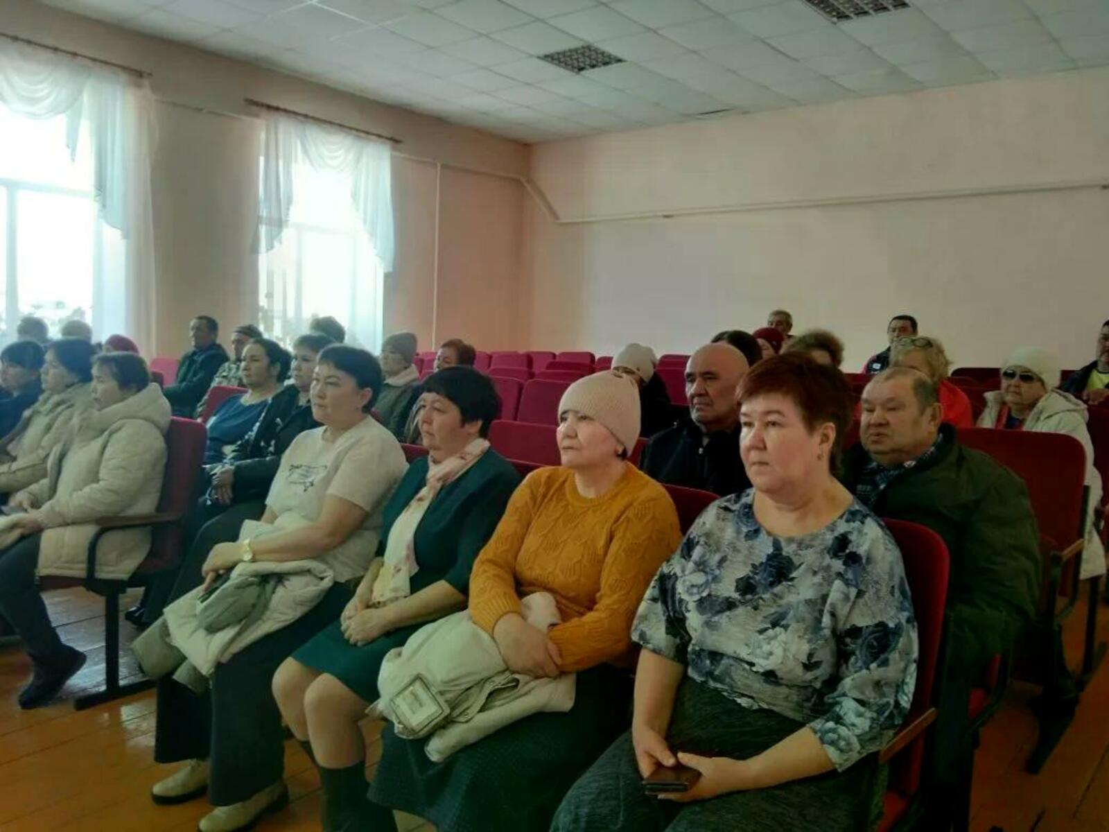 Жители Нижнеутяшево приняли участие в сходе граждан