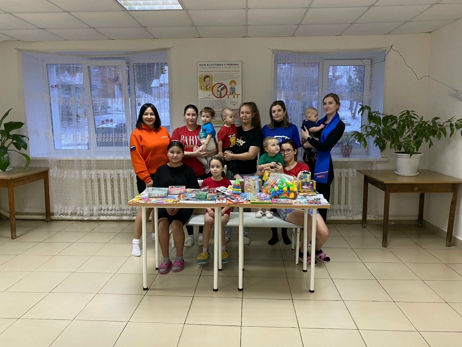 ЦРБ Белокатая провела акцию «Коробка храбрости» для «Единой России»