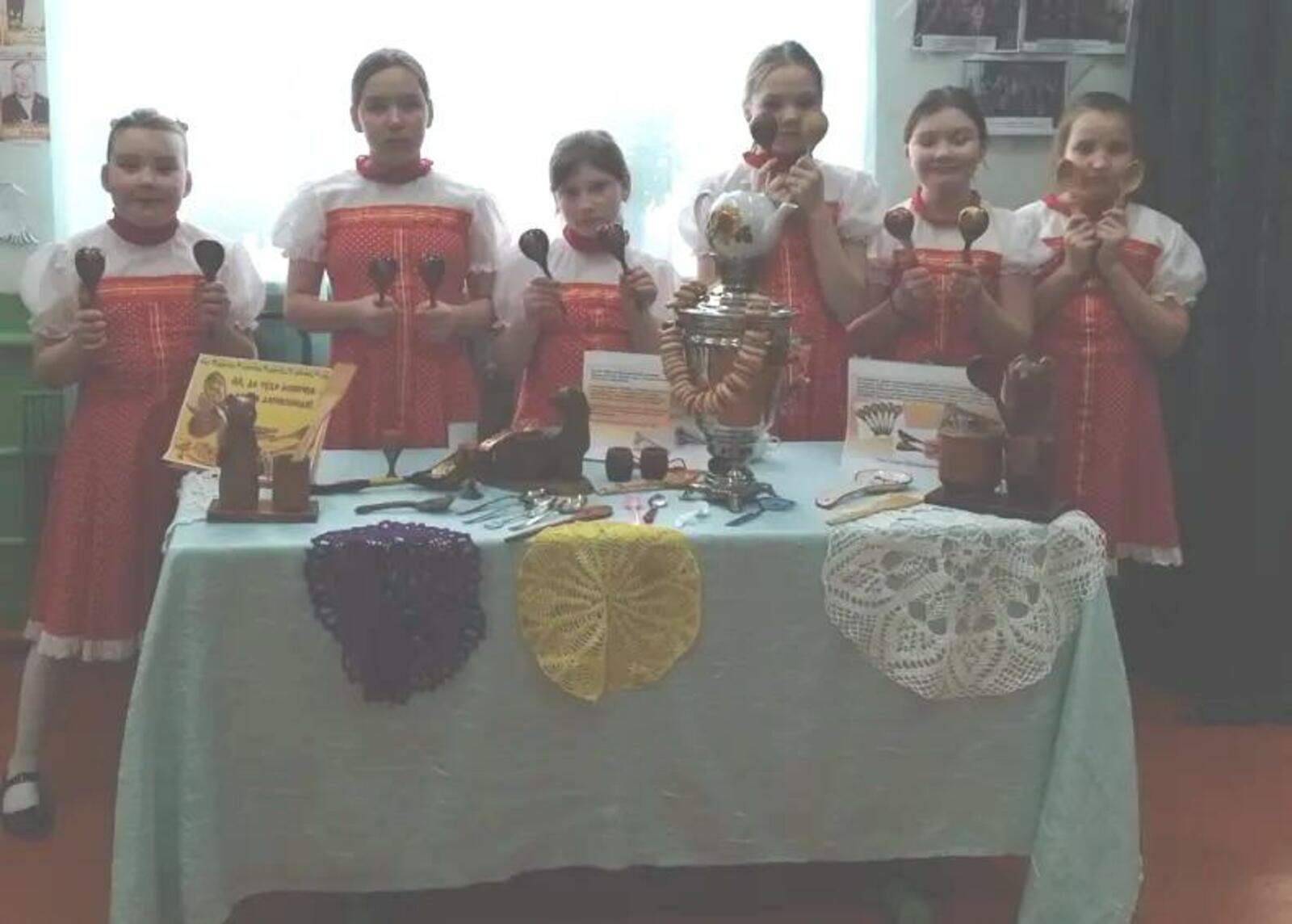 В Карантравском сельском клубе прошёл фольклорный праздник «Ложки»