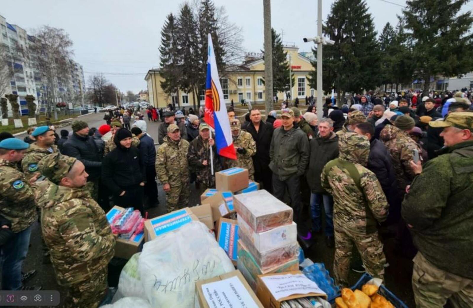 Тысячи жителей Башкирии встретили поезд с ранеными бойцами