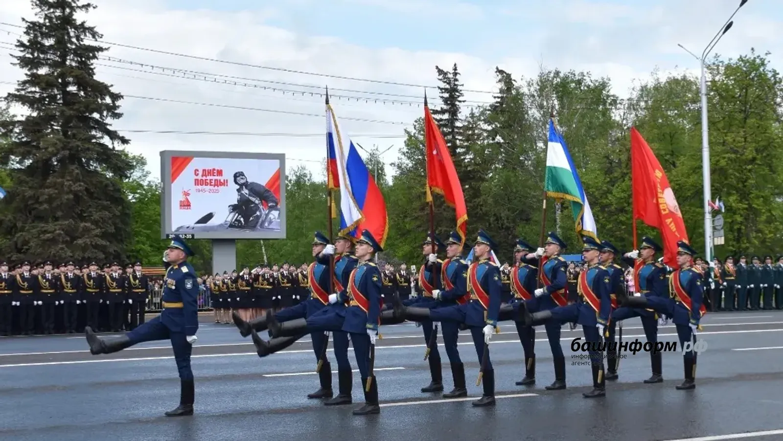 Путин объявил перемирие на 8-9 мая в честь Дня Победы