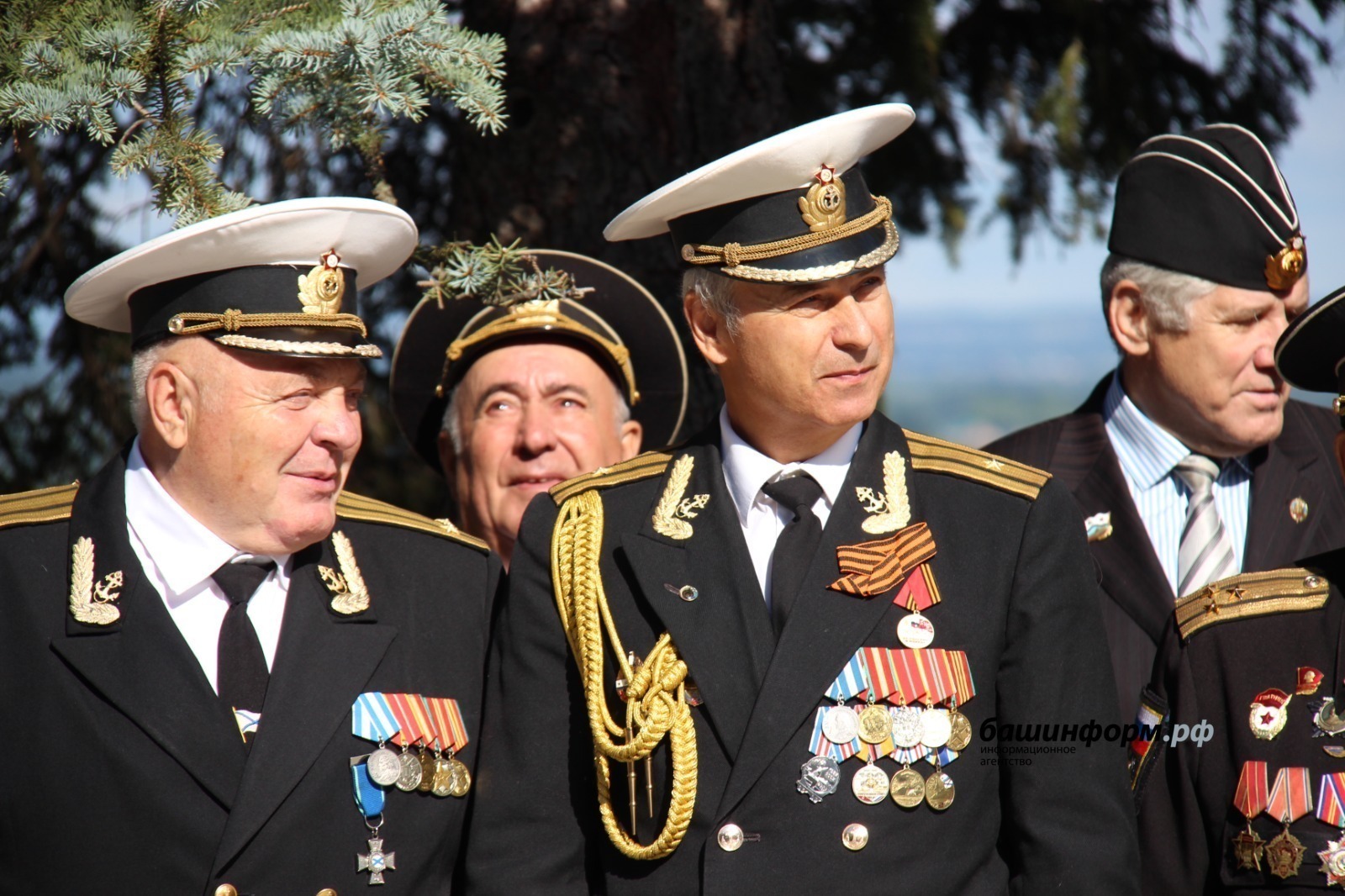 Владимир Путин поздравил моряков с Днём ВМФ