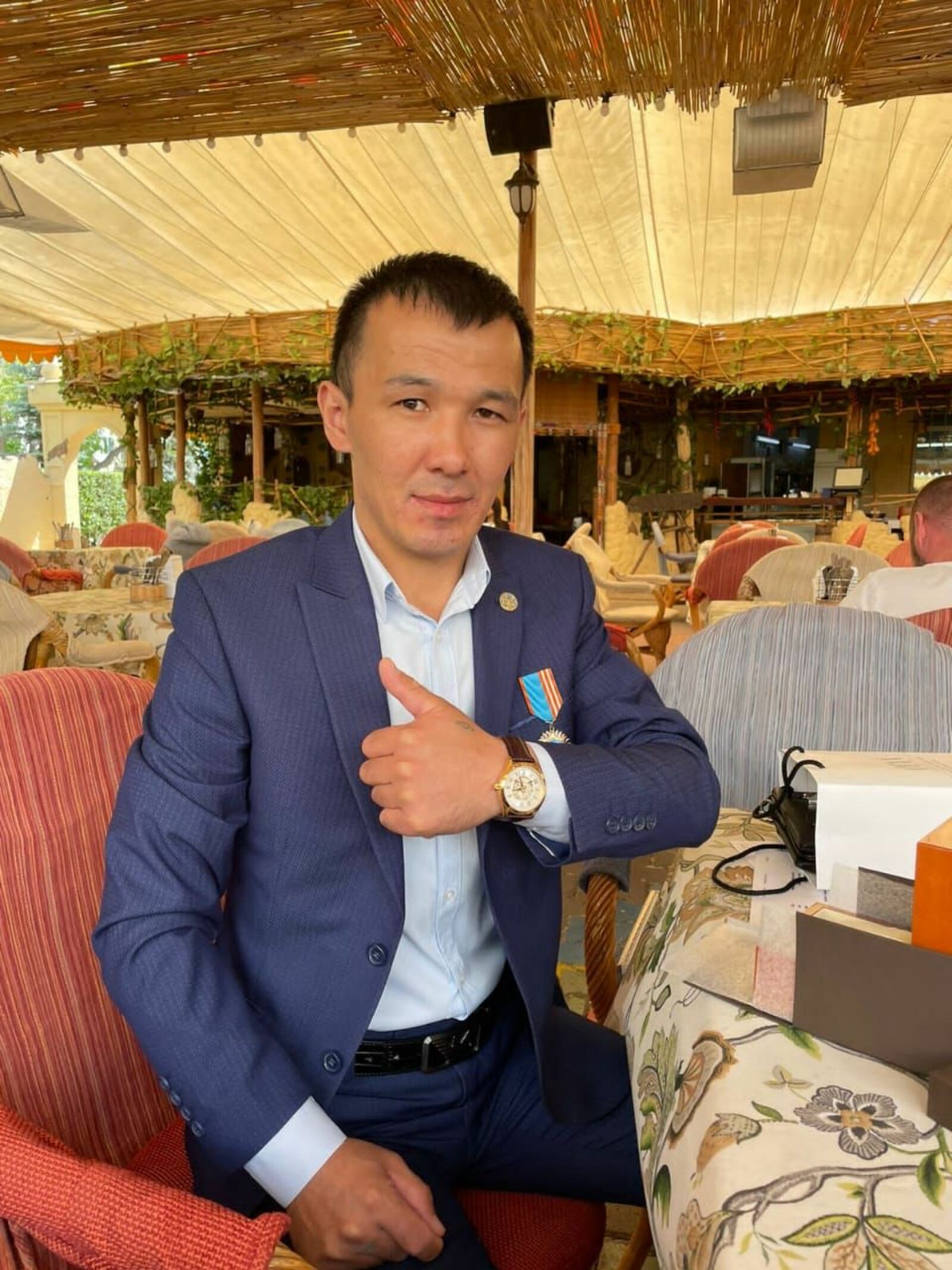 «Я очень рад, что прилечу на премию «Герой нашего времени» - в своем видеообращении признался житель Казахстана Сабит Шонтакбаев