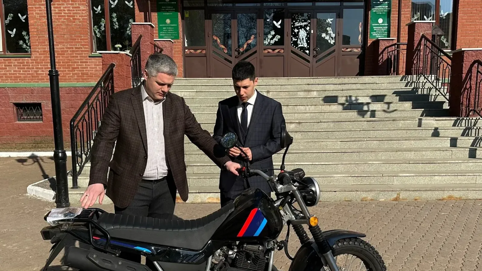 Район Уфы отправил бойцам СВО новый мотоцикл